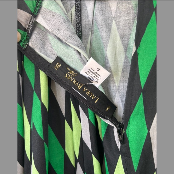 Size S Green Harlequin Skirt from Pinup Girl Clothing - Picture 4 of 5